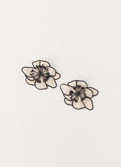 Toria Flower Earrings - Ivory
