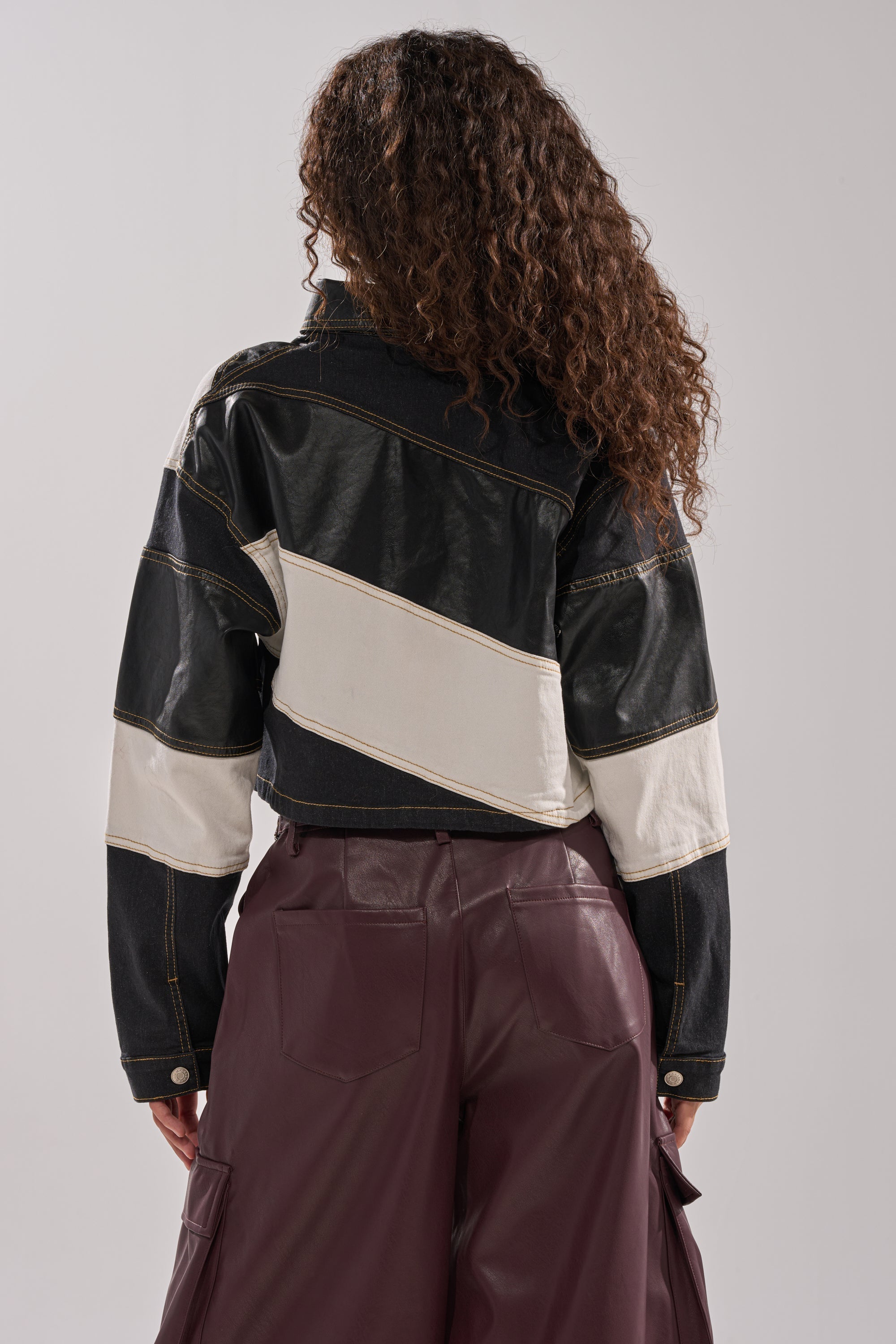 GUESS WHAT STRIPE COLLARED BLOUSE
