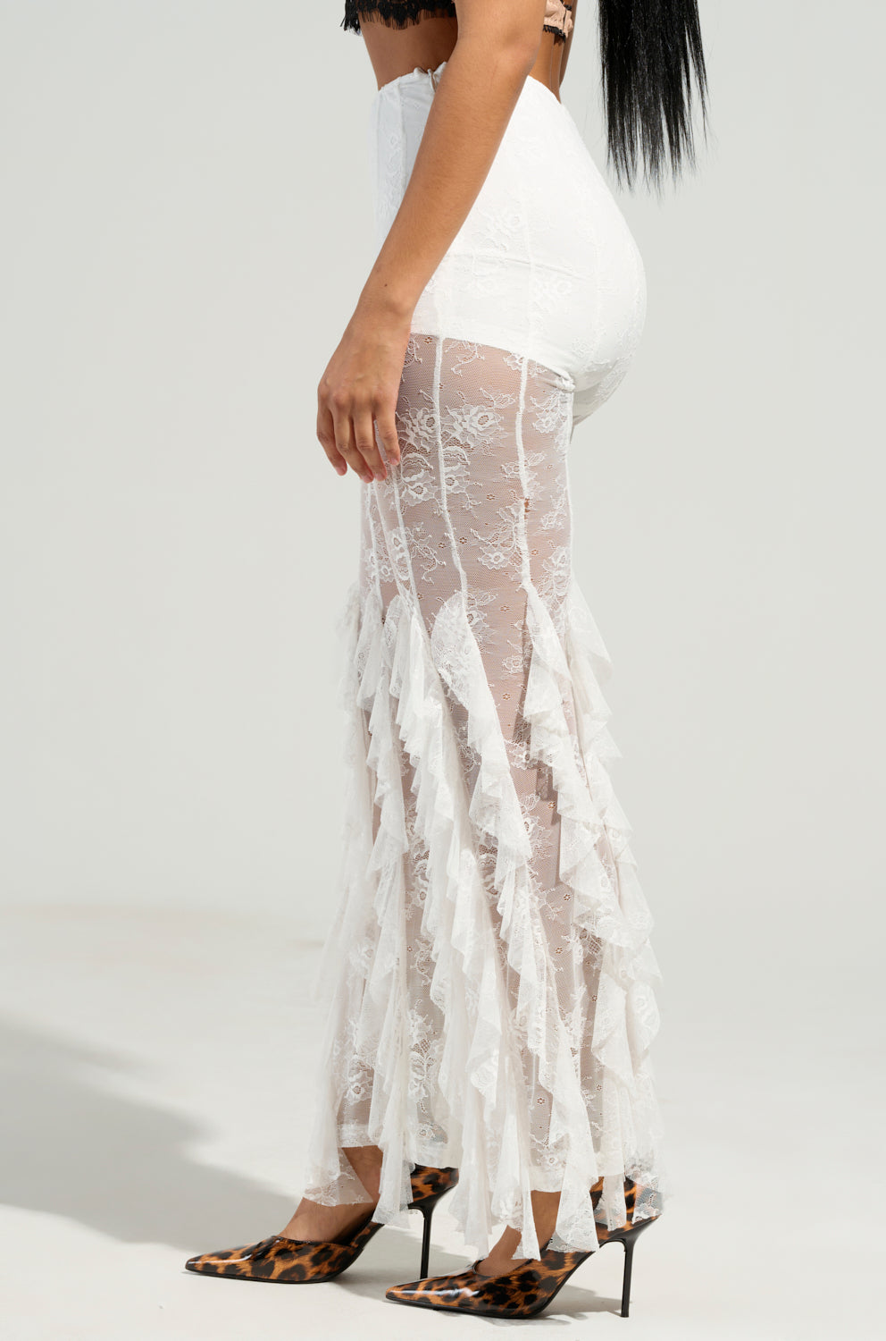 FALLING FOR YOU WHITE LACE LEGGING
