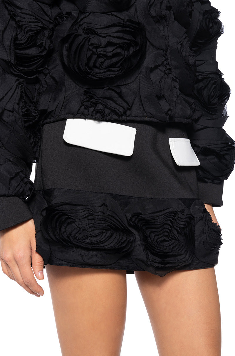 3D FLORAL MINI SKIRT