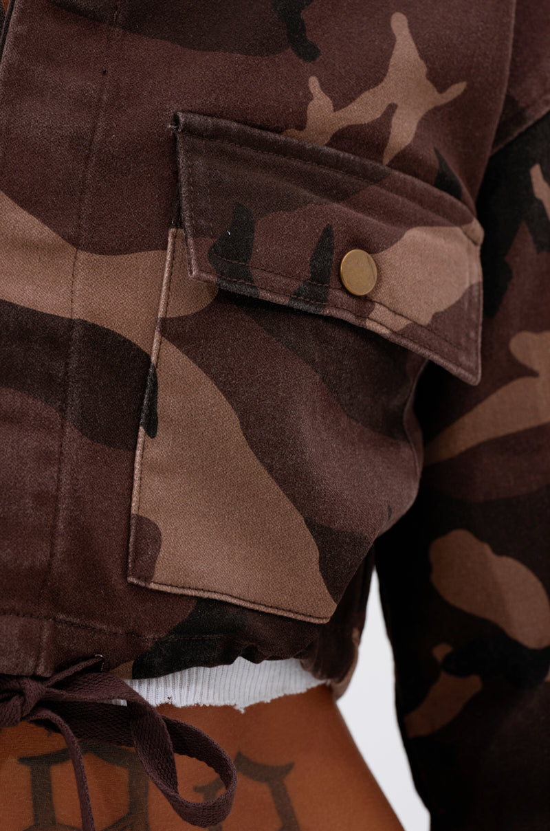 CANT SEE ME BROWN CAMO CROPPED BUTTON DOWN