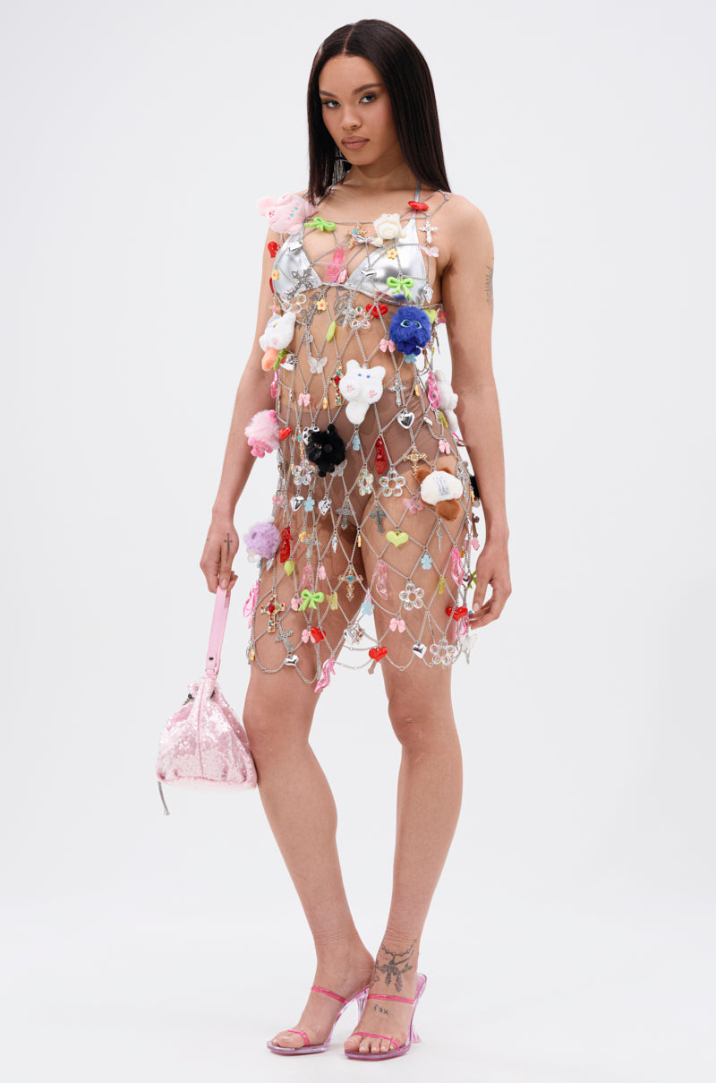 NOT SO TYPICAL CHAIN MINI DRESS WITH CHARMS