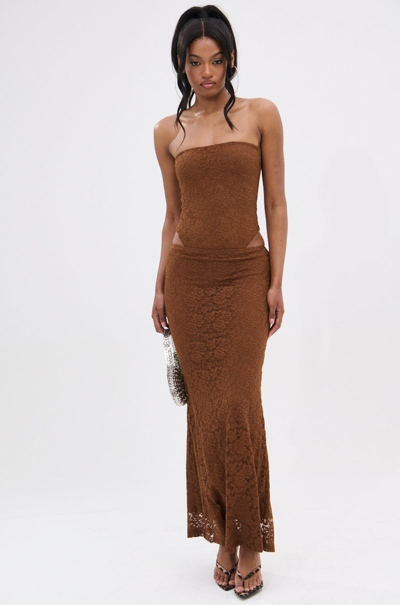 PUCKER UP LACE MAXI SKIRT