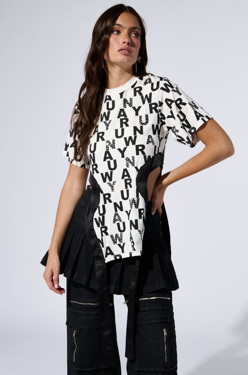 OVERSIZED RUNWAY TEE