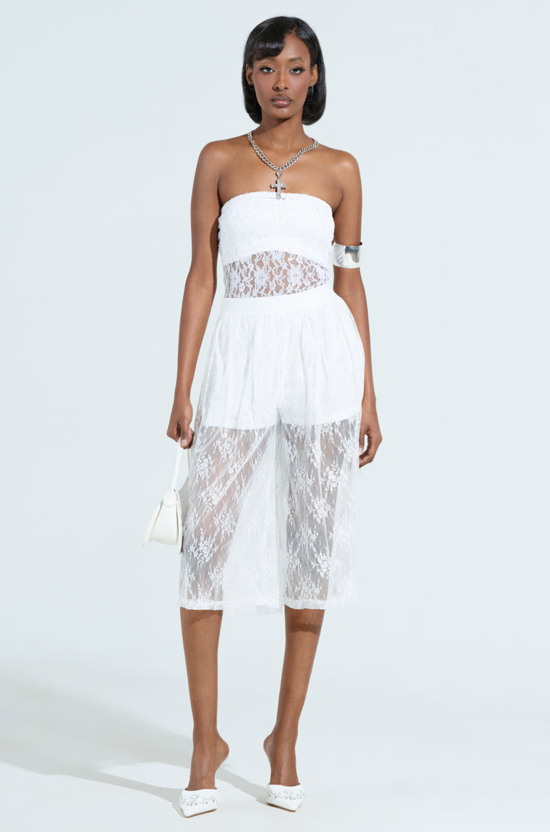 KELLY LACE SHORT