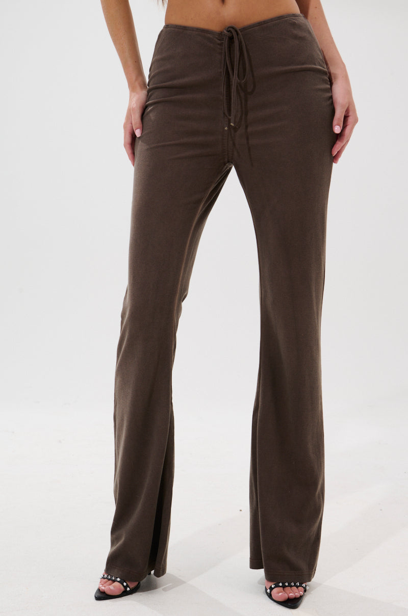 FESTIVAL LOW RISE RUCHED FLARE LEGGING