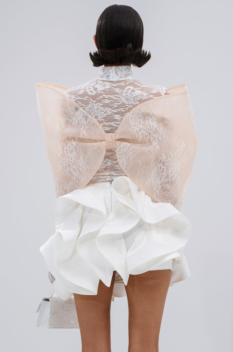 I'M A STAR LACE BOW TOP