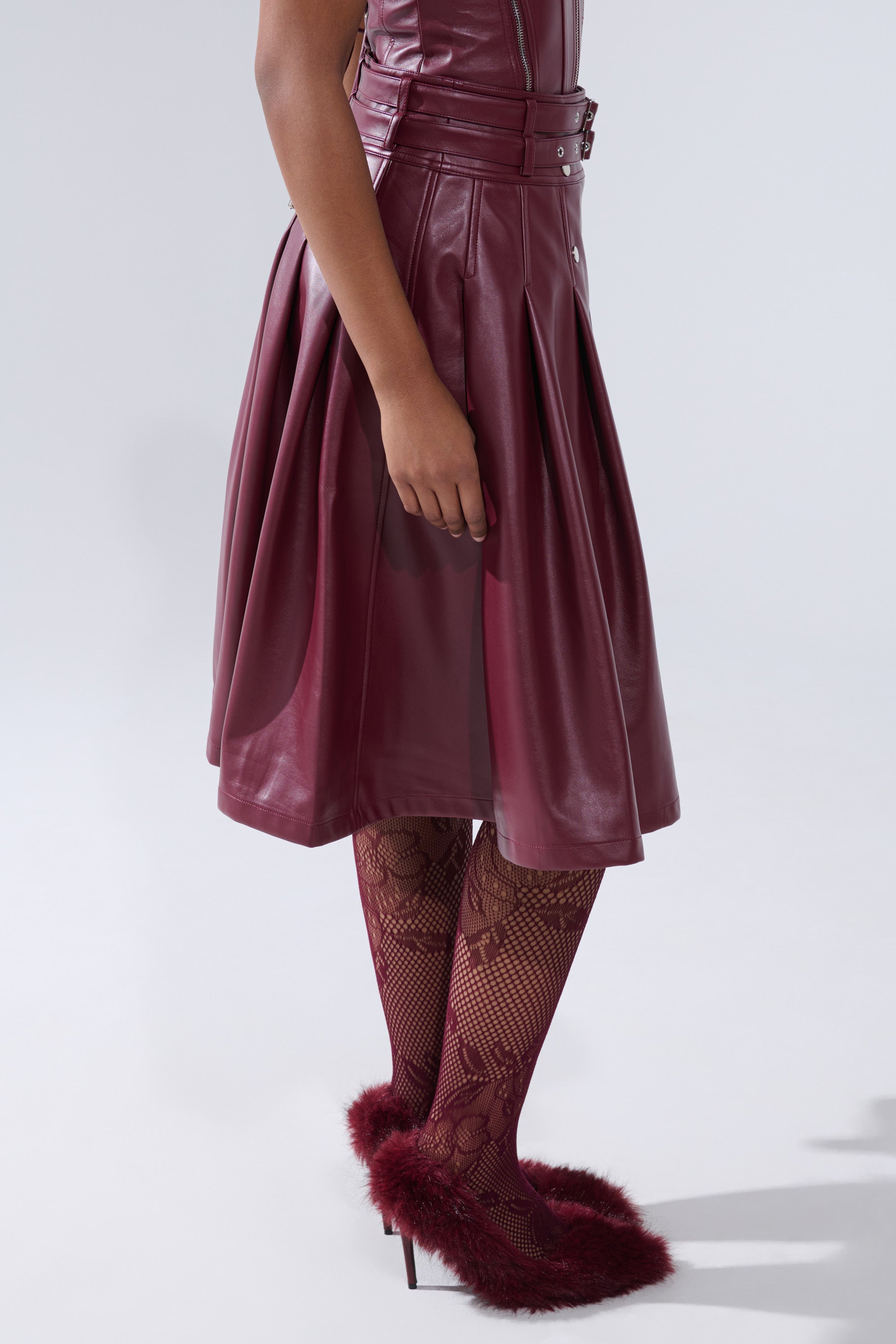 FEELING THE ENERGY MIDI SKIRT