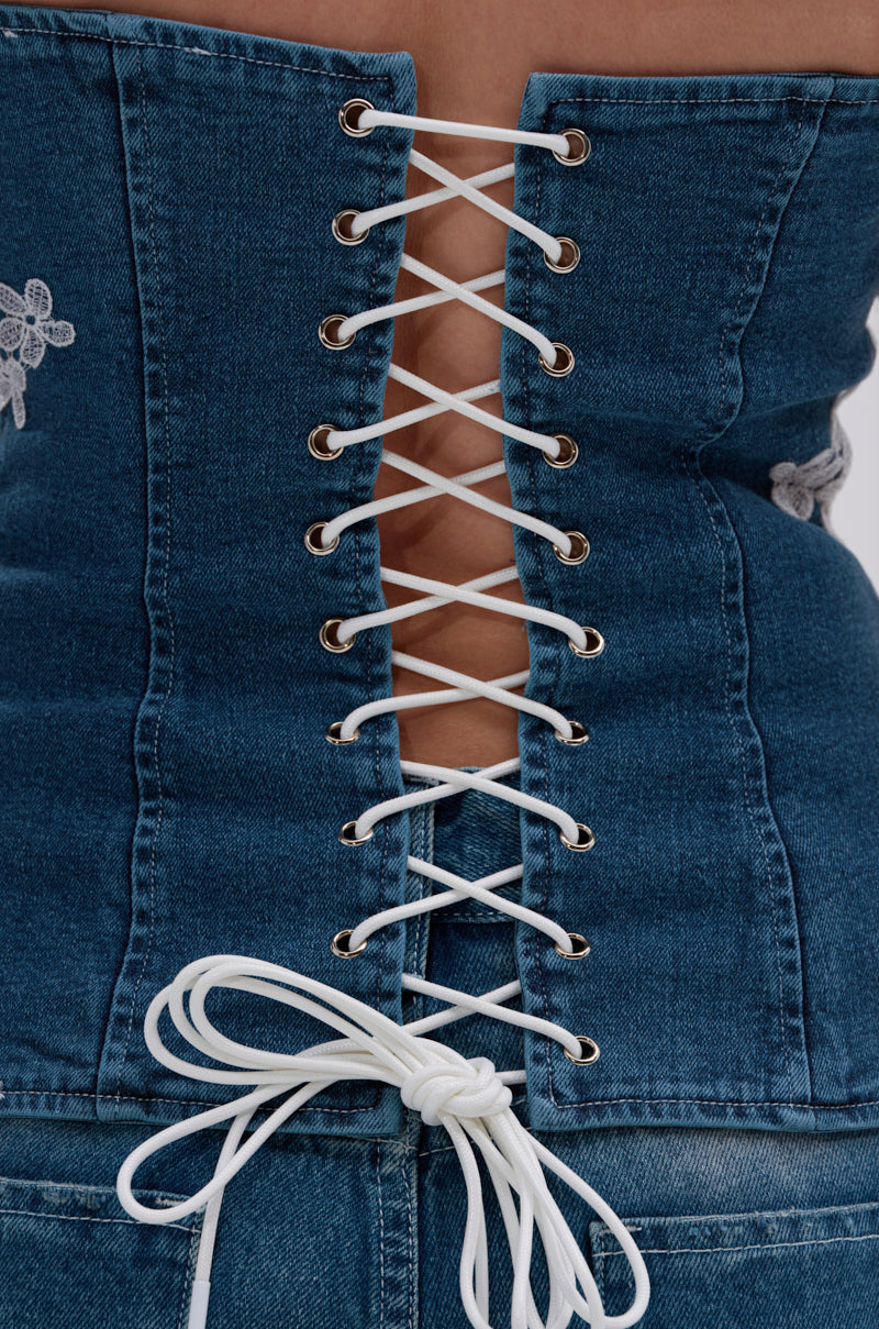 NO DRAMA STRETCH DENIM LACE DETAILED CORSET