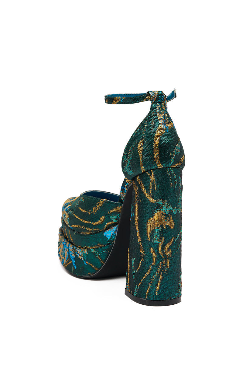 AZALEA WANG ZIPPHORA BLUE BROCADE CHUNKY PUMP