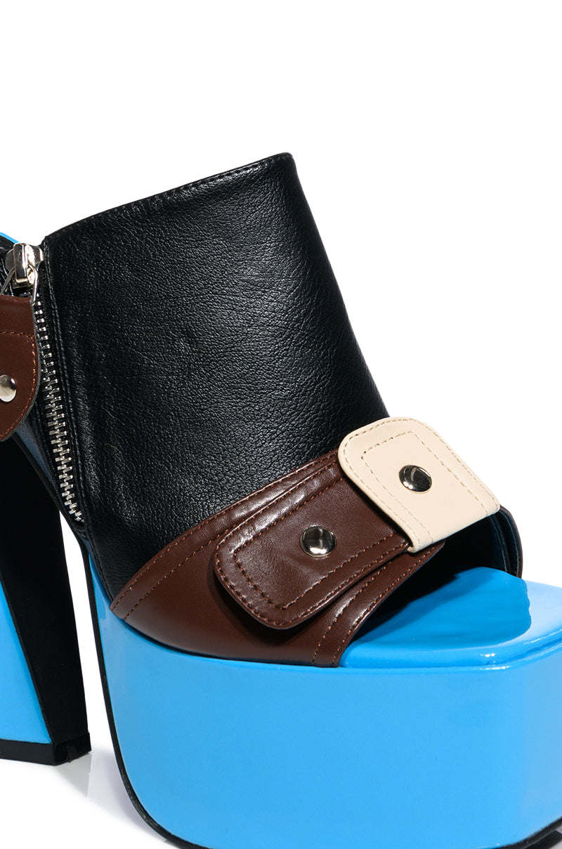 AXELLY MULTI CHUNKY SANDAL