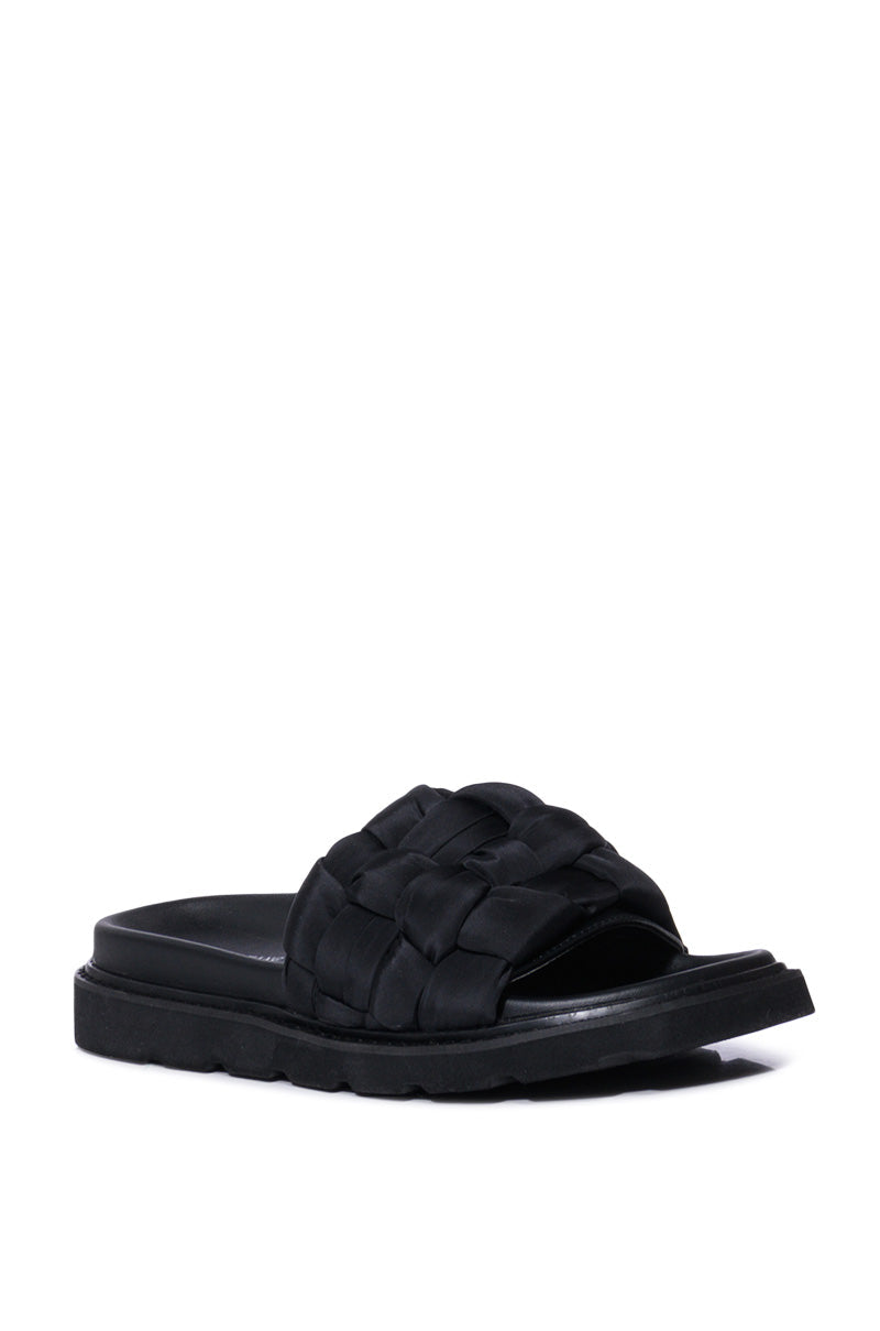 AZALEA WANG BEE FLAT SANDAL IN BLACK