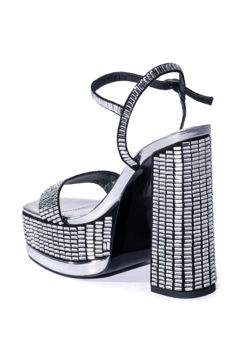 AZALEA WANG CATRIONA CHUNKY EMBELLISHED SANDAL IN SILVER