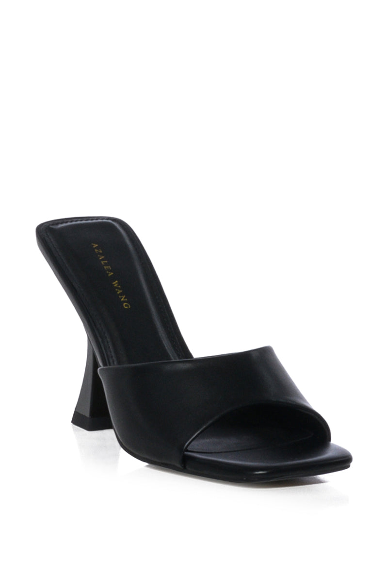 AZALEA WANG EGYPT BASIC SANDAL IN BLACK