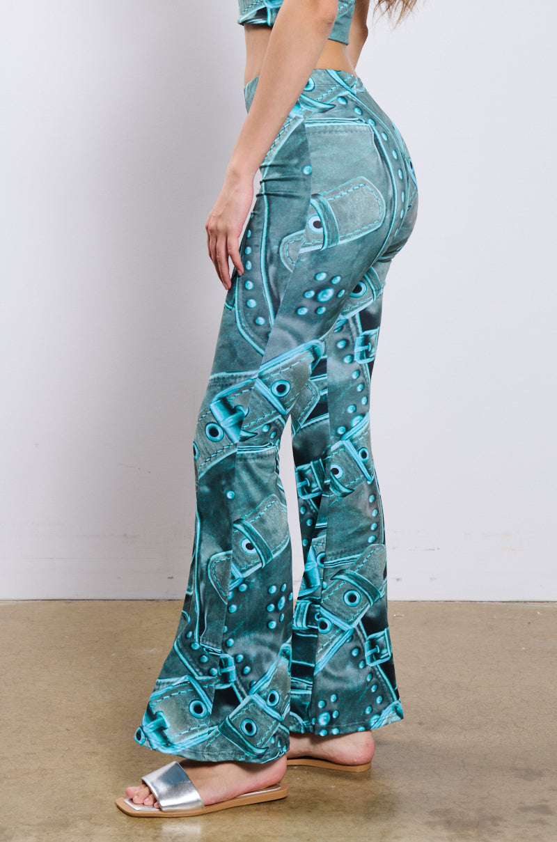 BUCKLE UP FLARE PANT