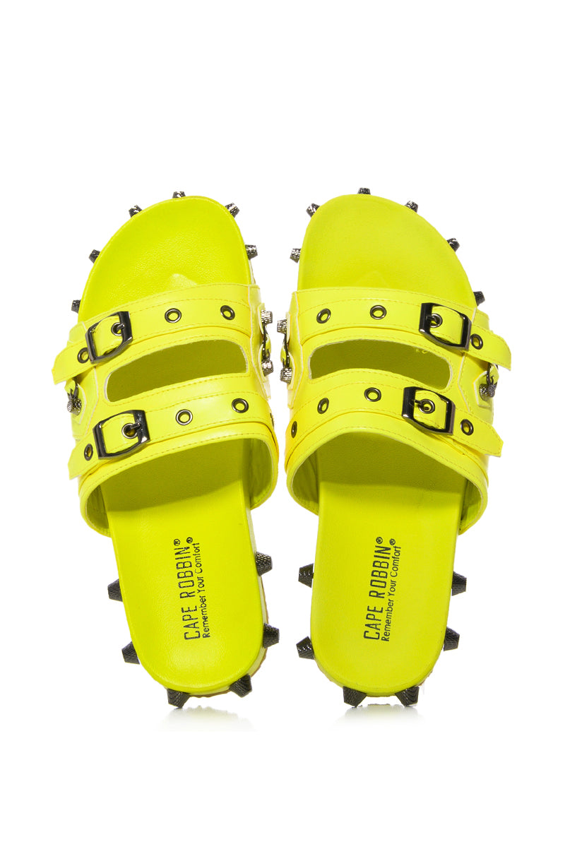 COMBOO EMBELLISHED FLAT SANDAL LIME