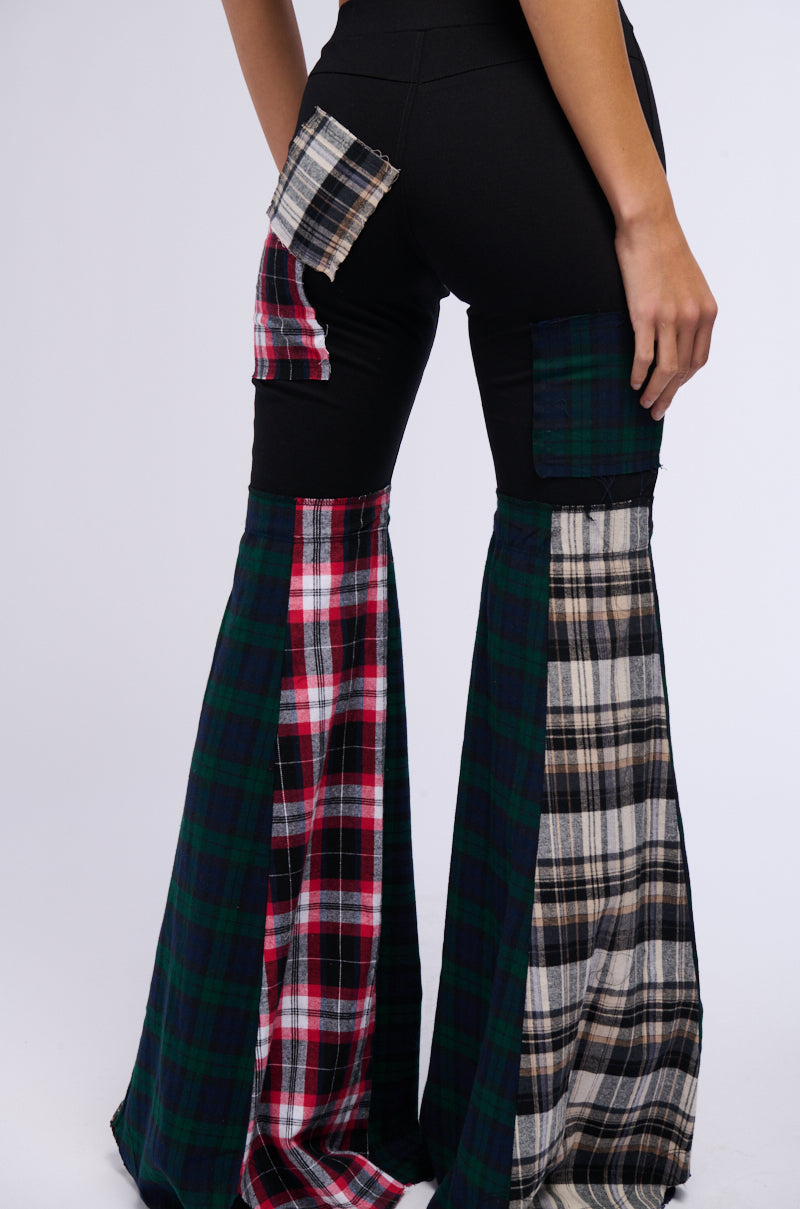 CHECK ME FLARE PLAID LEGGING