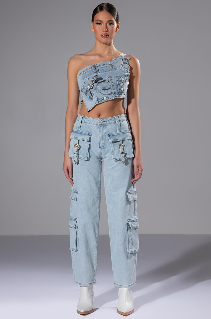KENLY BUCKLE DETAIL DENIM CROP TOP
