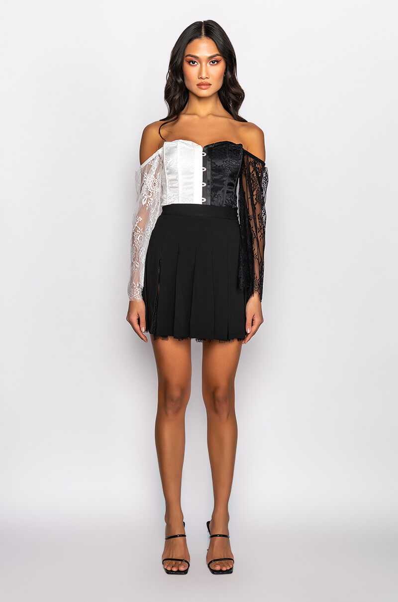 GINGER LACE PANEL PLEATED MINI SKIRT