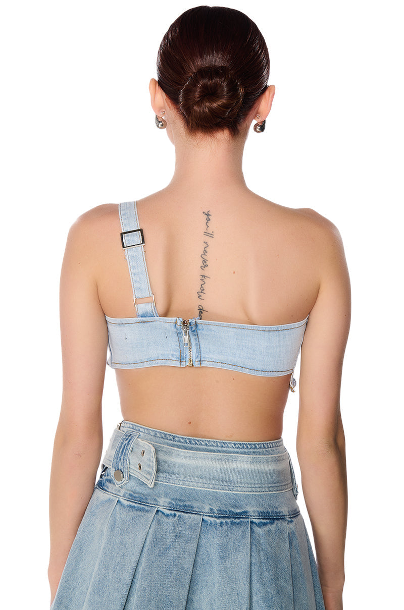 KENLY BUCKLE DETAIL DENIM CROP TOP