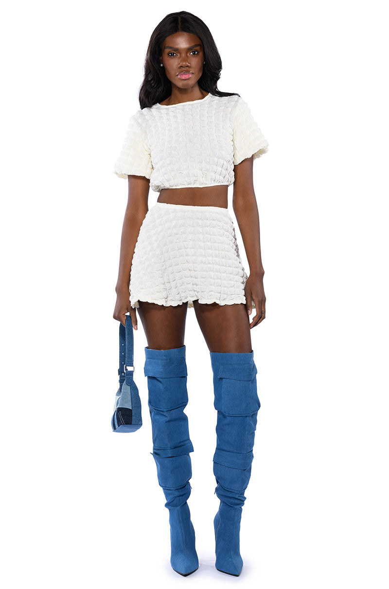LIKE A DAISY TEXTURED BABY TEE