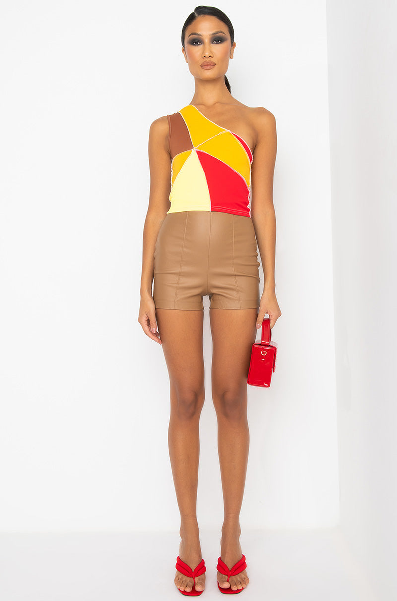 MORE THAN A WOMAN CONTRAST TRIM CROP TOP