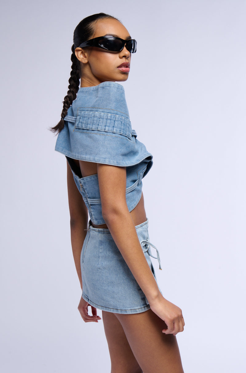 NO SHOW CROP DENIM VEST TOP