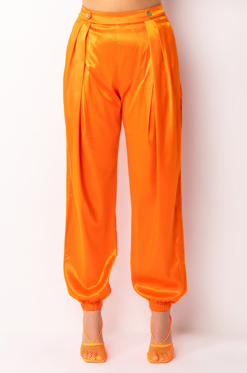 MIA PLEATED JOGGER PANT