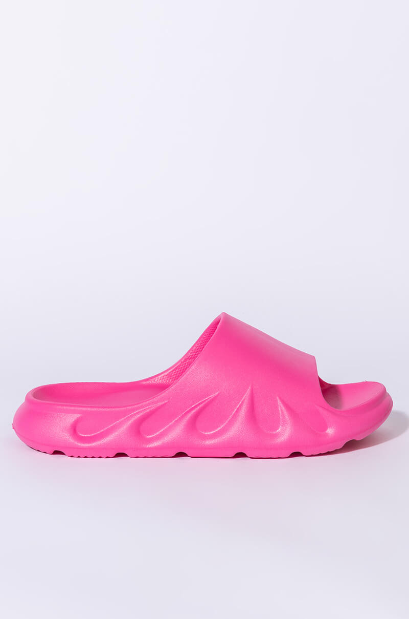 ONLY IN MY DREAMS FLAT SANDAL IN PINK