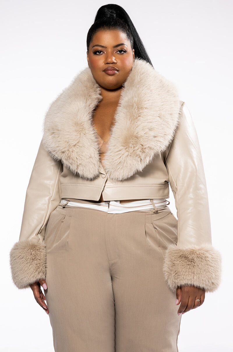 PLUS GISELE CROP MOTO BLAZER